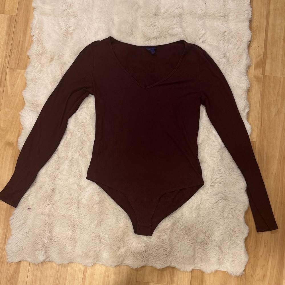 Aeropostale Ribbed V-Neck Bodysuit - Burgundy